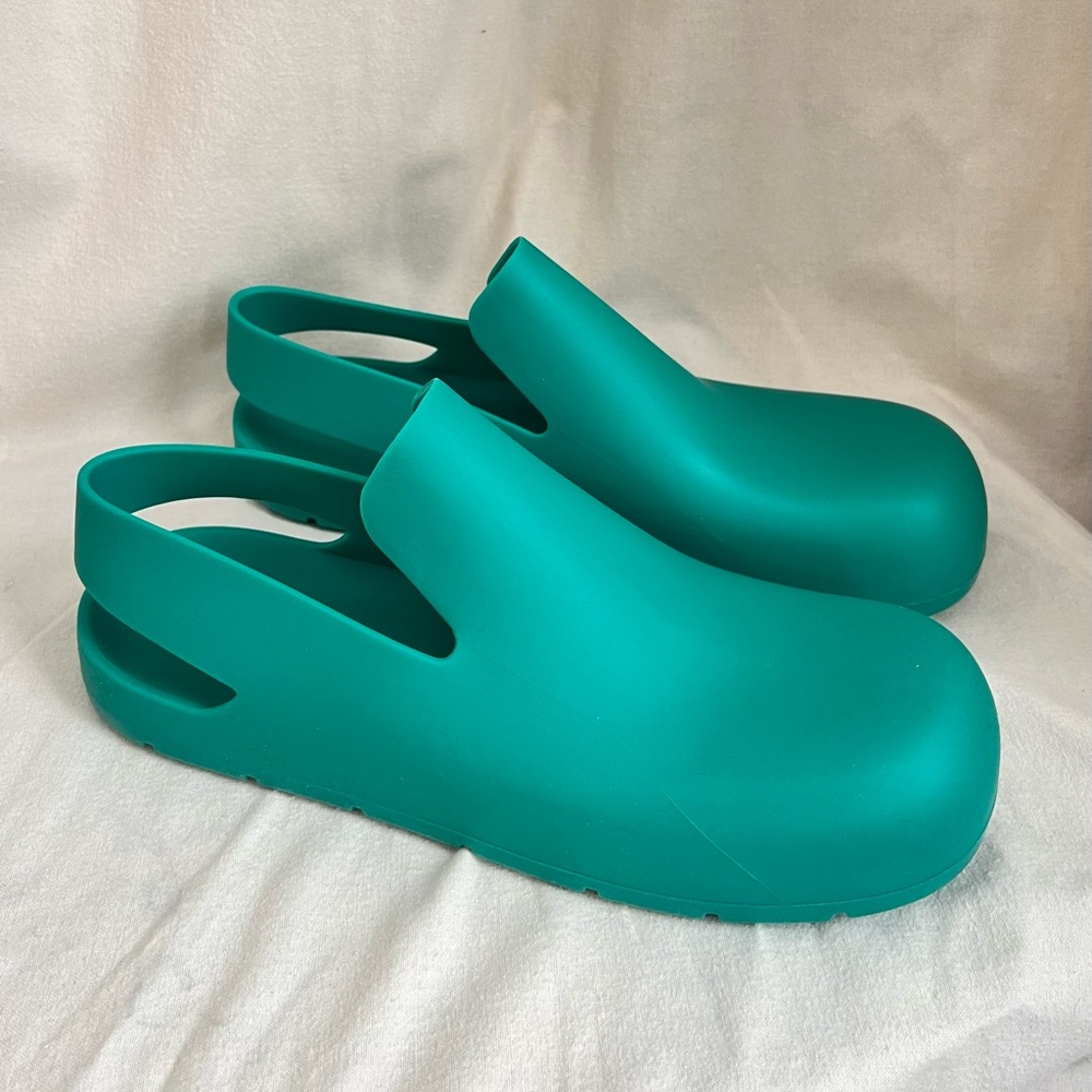 Bottega Veneta Puddle Slingback Rubber Sandal in ‘Acid Turquoise’ 38 EU / 8 US